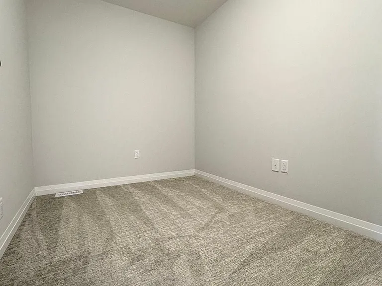 74 Acacia Rd — Photo 10