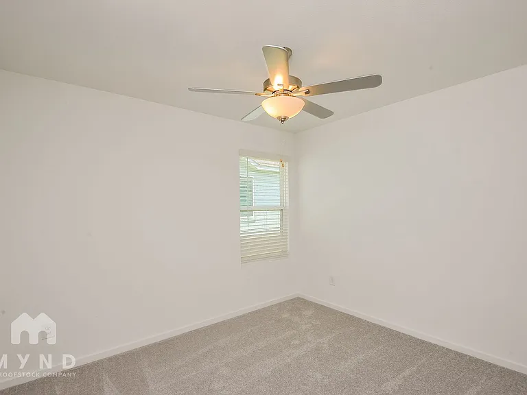 2745 Mistwood Dr — Photo 17
