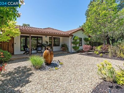 2 Hacienda Cir, Orinda, CA, 94563