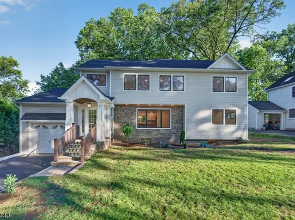 2 Garden Ct, Hohokus Boro, NJ 07423