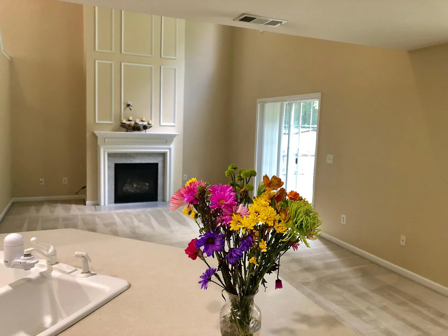 3 bed, 2.5 bath, 1780 sqft, $2,290 — Photo 3