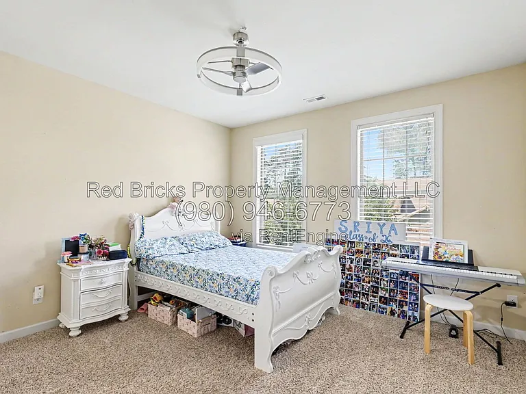 747 Coralbell Way — Photo 34