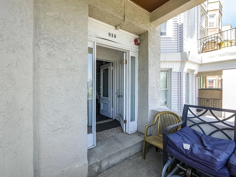 935 Boulevard E #2 — Photo 23
