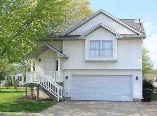 66 Stanwyck Dr, Iowa City, IA 52240