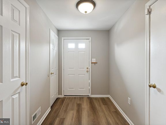 4th image of 206 Fair Oaks Ave