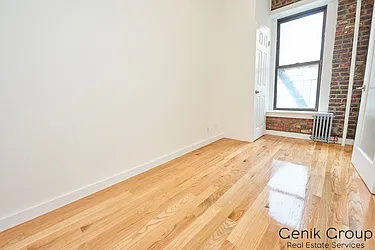 Rented by Genik Group Corp