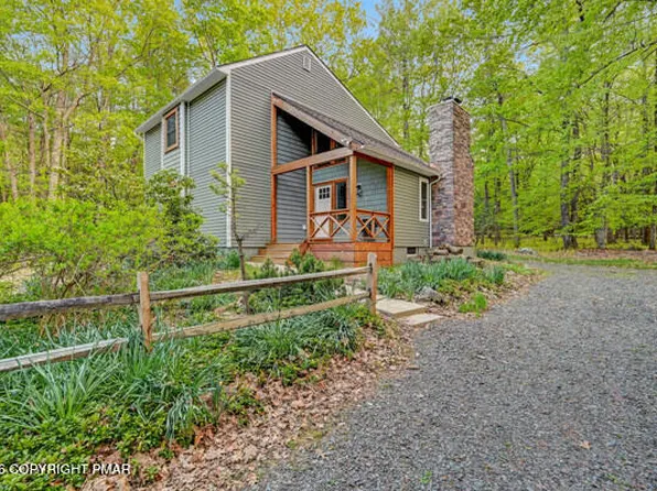 288 Moseywood Rd, Lake Harmony, PA 18624