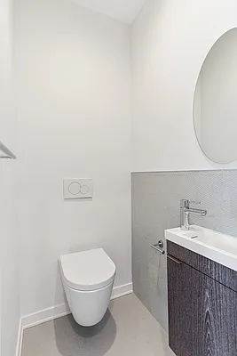 Sold by Corcoran | media 19