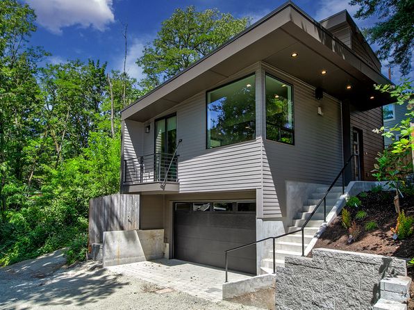 2011 NE 102nd St