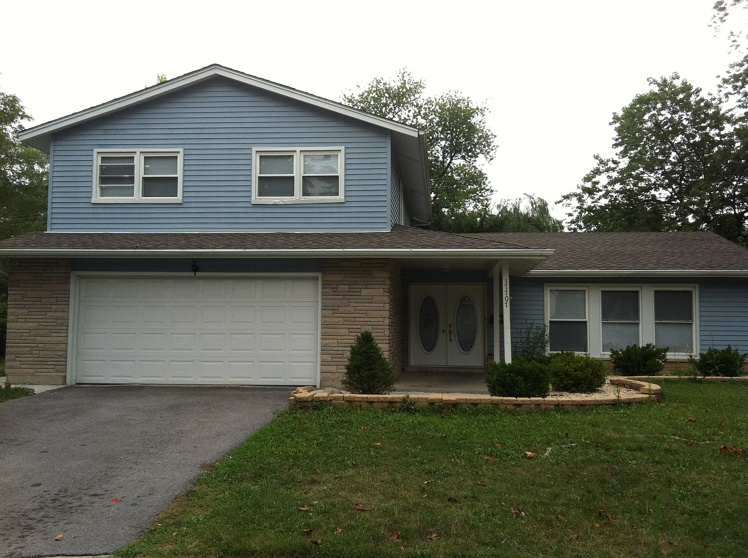 17707 Grandview Dr photo 1