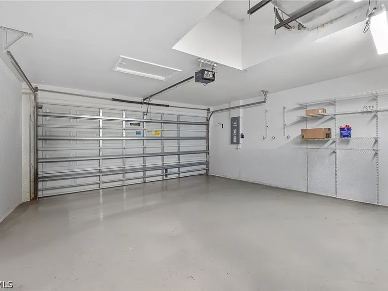 14214 Manchester Dr — Photo 27