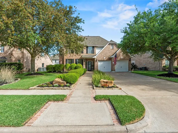17718 Cypress Laurel St, Houston, TX 77095