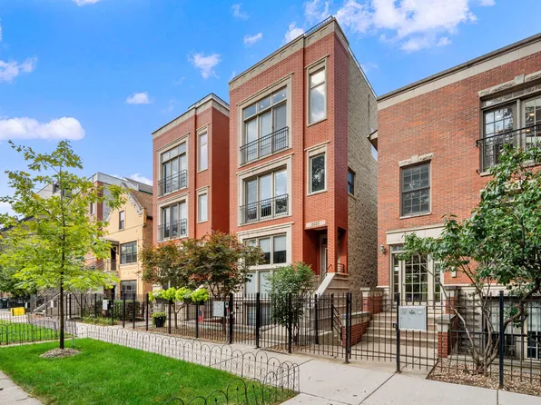 2220 N Seeley Ave #2, Chicago, IL 60647
