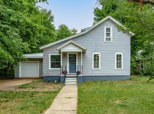 623 E Saint Joseph St, Paw Paw, MI 49079