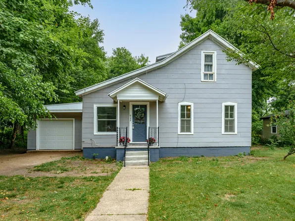 623 E Saint Joseph St, Paw Paw, MI 49079