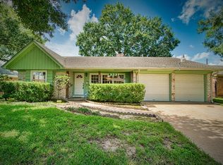 8302 Garden Parks Dr, Houston, TX 77075