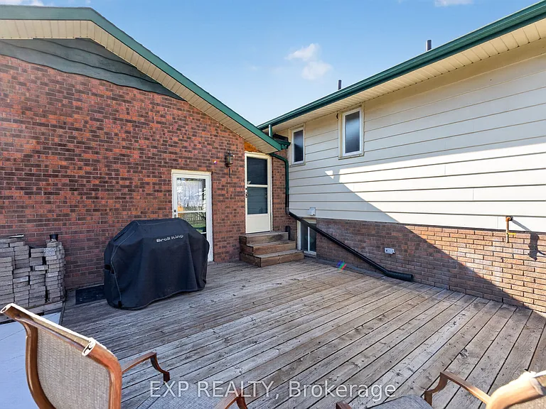2580 Noella Cres #LOWER — Photo 27