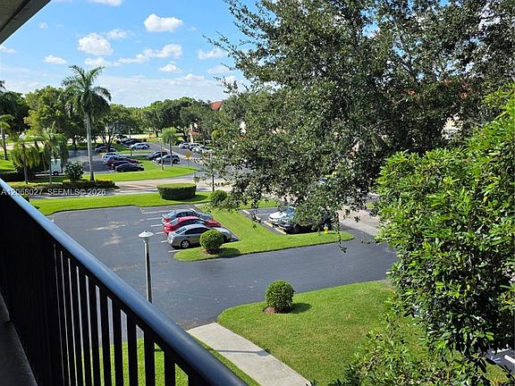 3rd image of 1000 SW 128th Ter APT 414V
