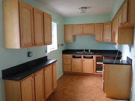 3rd image of 309 NW 32nd Ave
