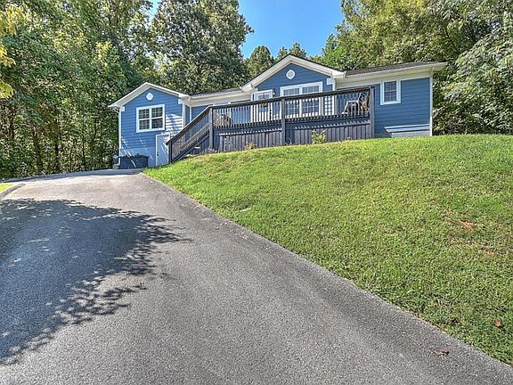 2nd image of 4005 Lakeland Dr