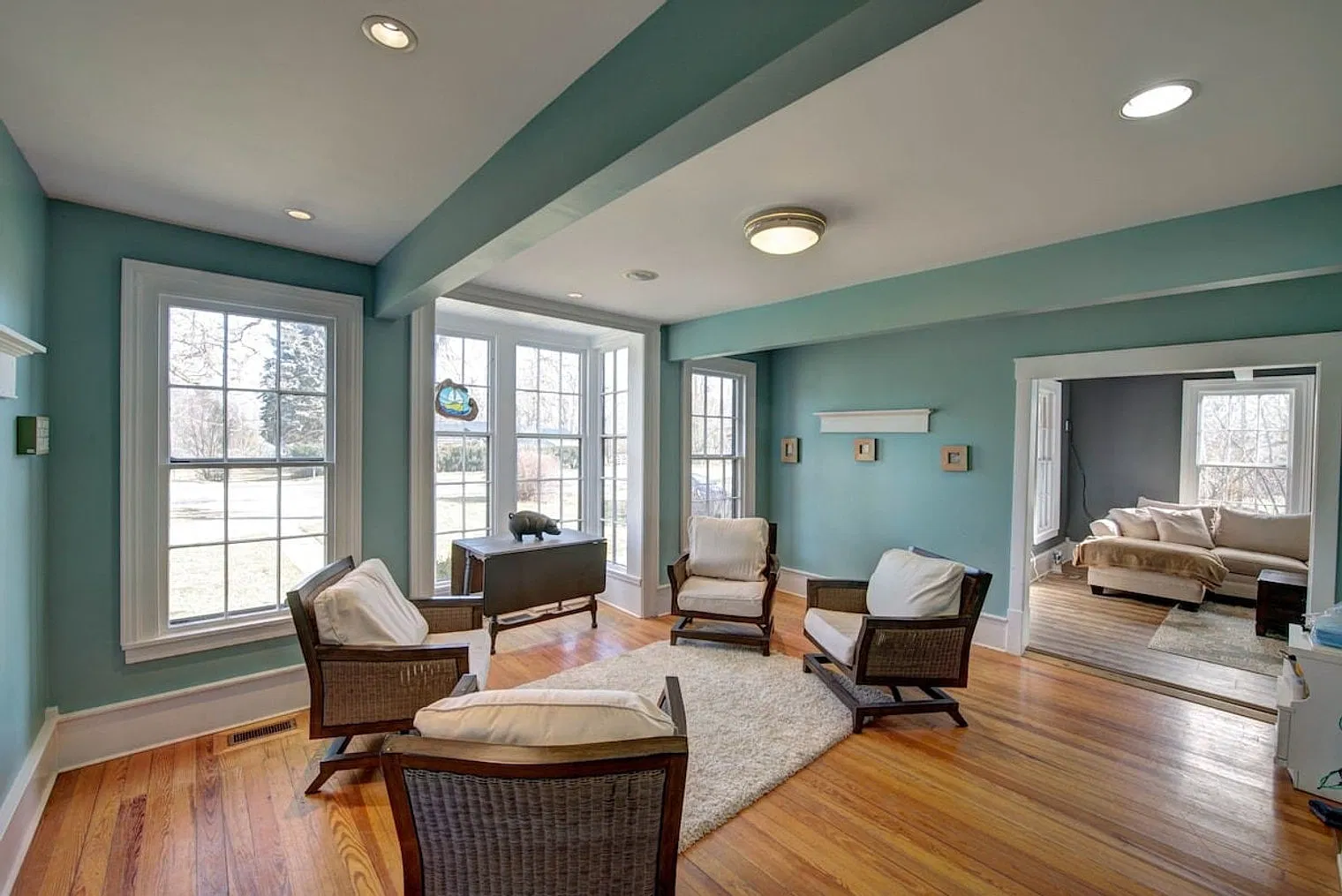 4 bed, 2.0 bath, $8,714 — Photo 3