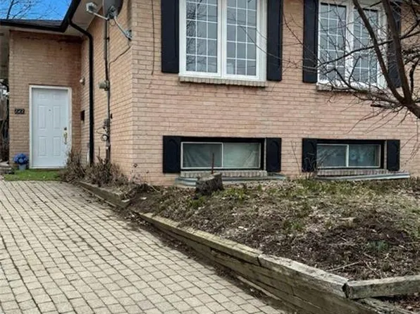 222 Greencedar Dr, Hamilton, ON L9C 6W6