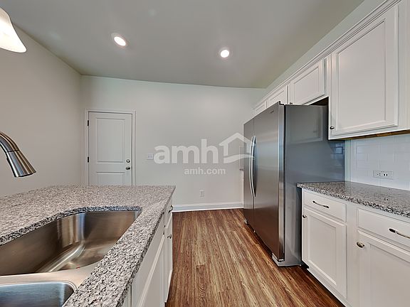 4th image of 6221 Bridlewood Ln