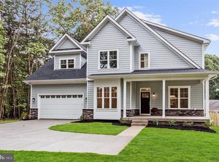 3412 Annandale Rd, Falls Church, VA 22042