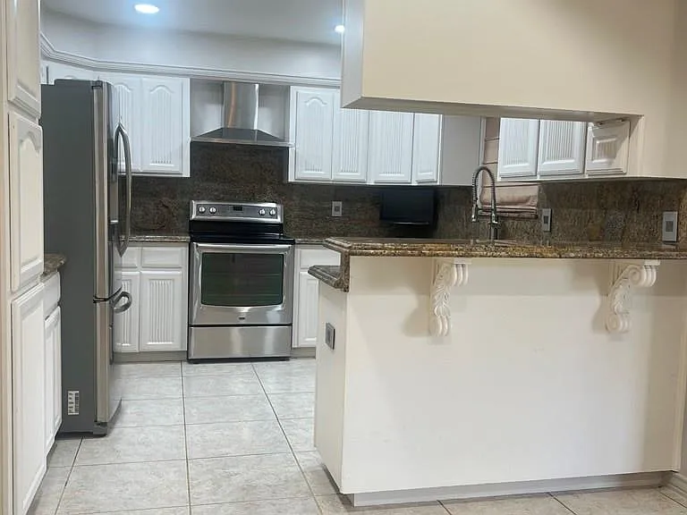 1683 Artemisa Ave — Photo 11