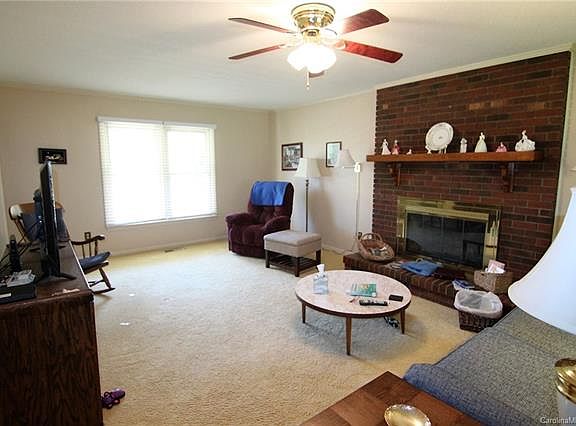 4th image of 4804 Copperfield Dr