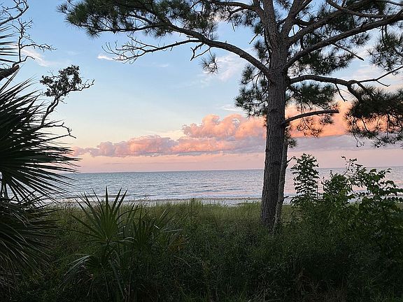 5th image of 97 Sea Pines Dr