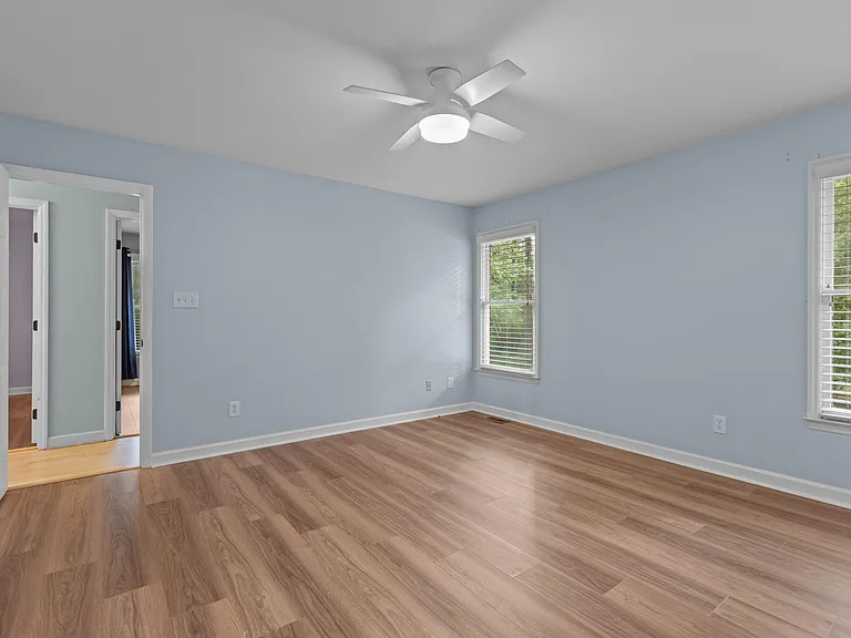 109 Oaklake Ct — Photo 25