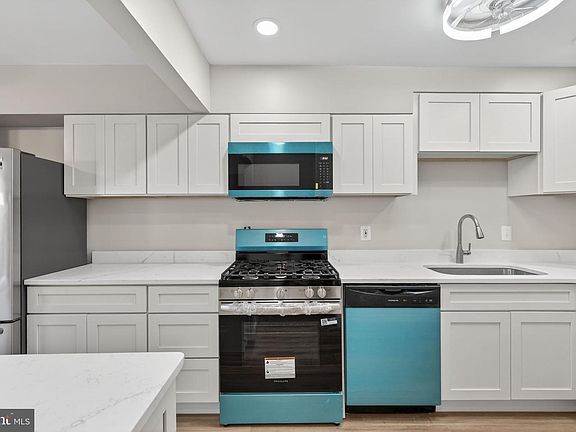 4th image of 2312 Ewing Ave APT 15