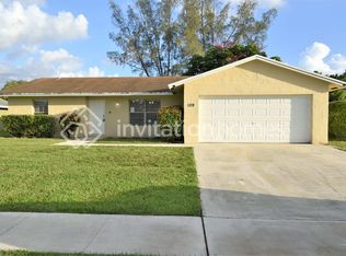 109 Bobwhite Rd, Royal Palm Beach, FL 33411