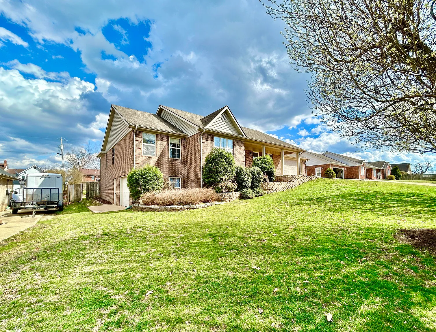 266 Hidden Loop Dr photo 1