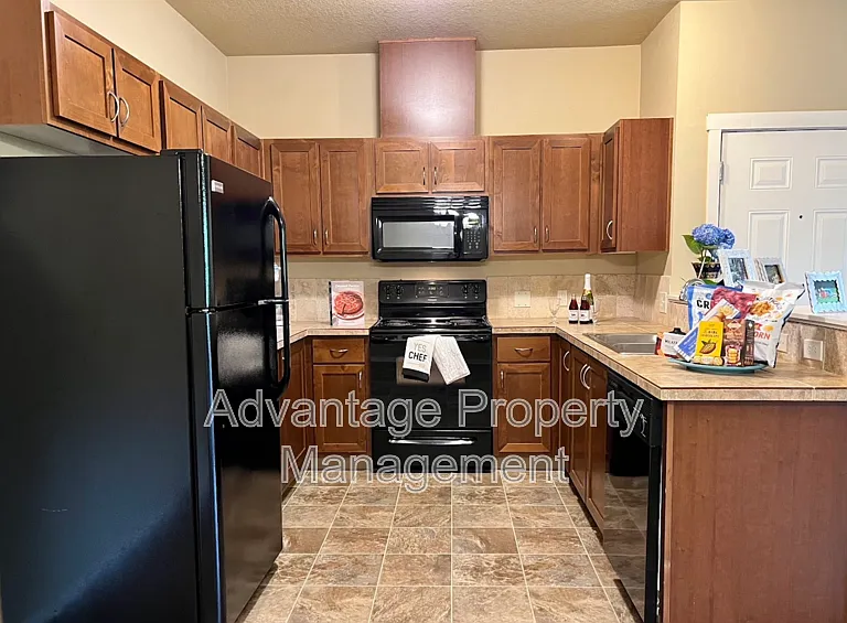 523 Catron St N #5 — Photo 11