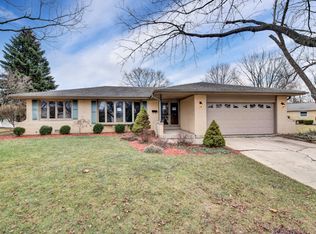 523 72nd St, Downers Grove, IL 60516