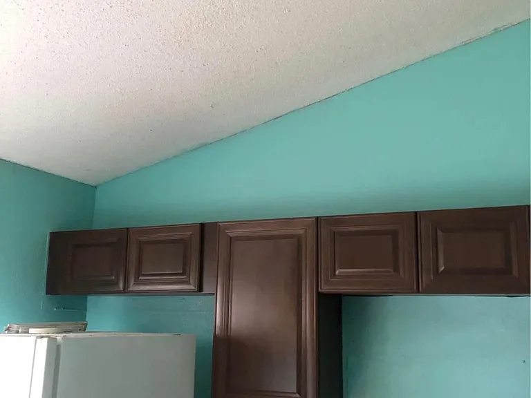 422 Rollins Dr — Photo 11