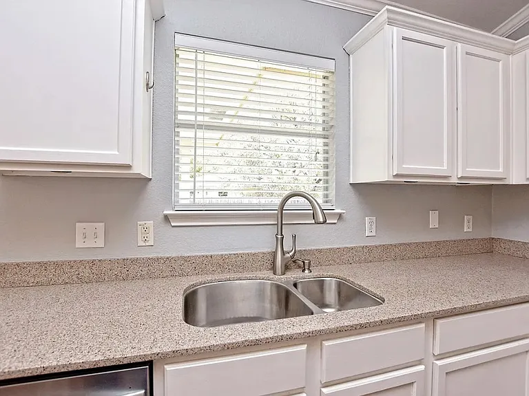 17518 Port Hood Dr — Photo 6