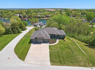 8605 Emerson Rd, Plattsmouth, NE 68048