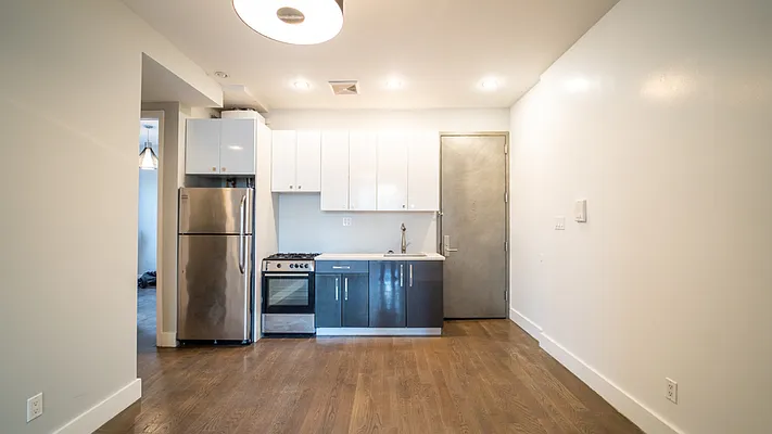 Rented by Nooklyn NYC LLC | media 17