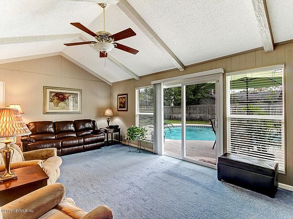 4325 Buck Point Rd-MLS_Size-025-32-Famil