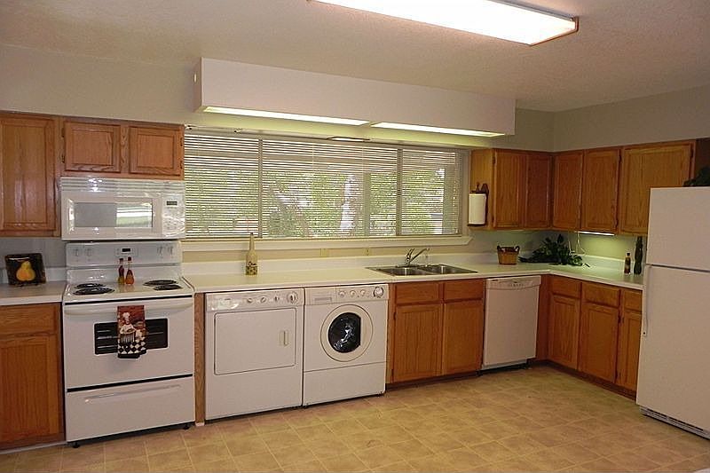 1st image of 932 Morningside Dr