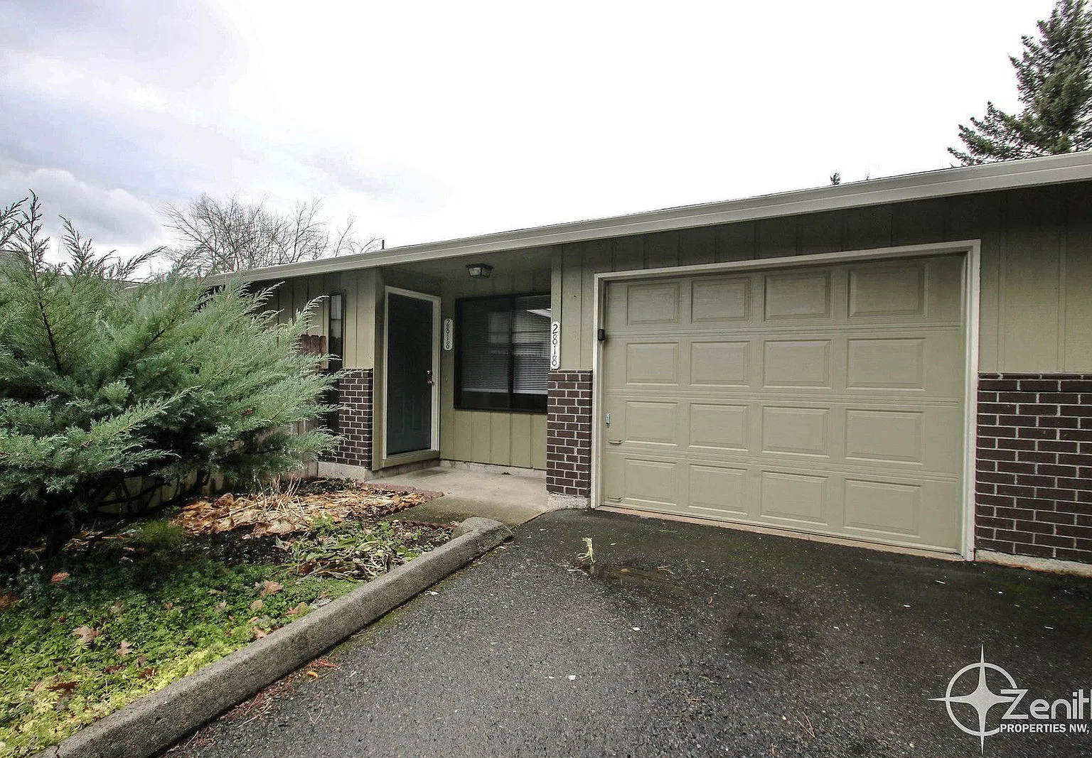 2 bed, 2.0 bath, 879 sqft, $1,595 — Photo 1