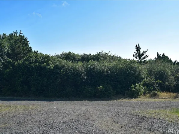 181 Marine View Dr SE, Ocean Shores, WA 98569