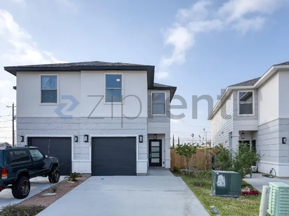 5227 Vista Trail Dr, Laredo, TX 78045