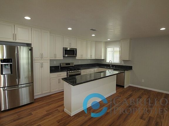 5th image of 2480 Hardy Dr