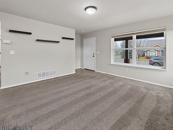 3rd image of 4526 Glenwood Dr