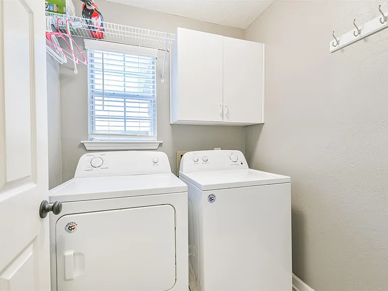 20422 Maple Meadows Ct — Photo 27