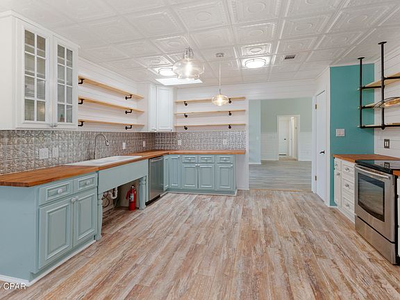 2nd image of 7582 Yellow Bluff Rd